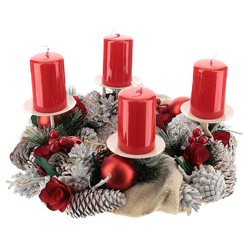https://www.officinemonastiche.it/wp-content/uploads/2020/10/kit-avvento-corona-natalizia-innevata-bacche-rosse-punzoni-bianchi-candele-rosse.jpg